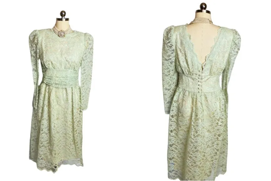 * VINTAGE 1960S FANCY MINT GREEN LACE DRESS WITH CUMMERBUND IN SEA FOAM