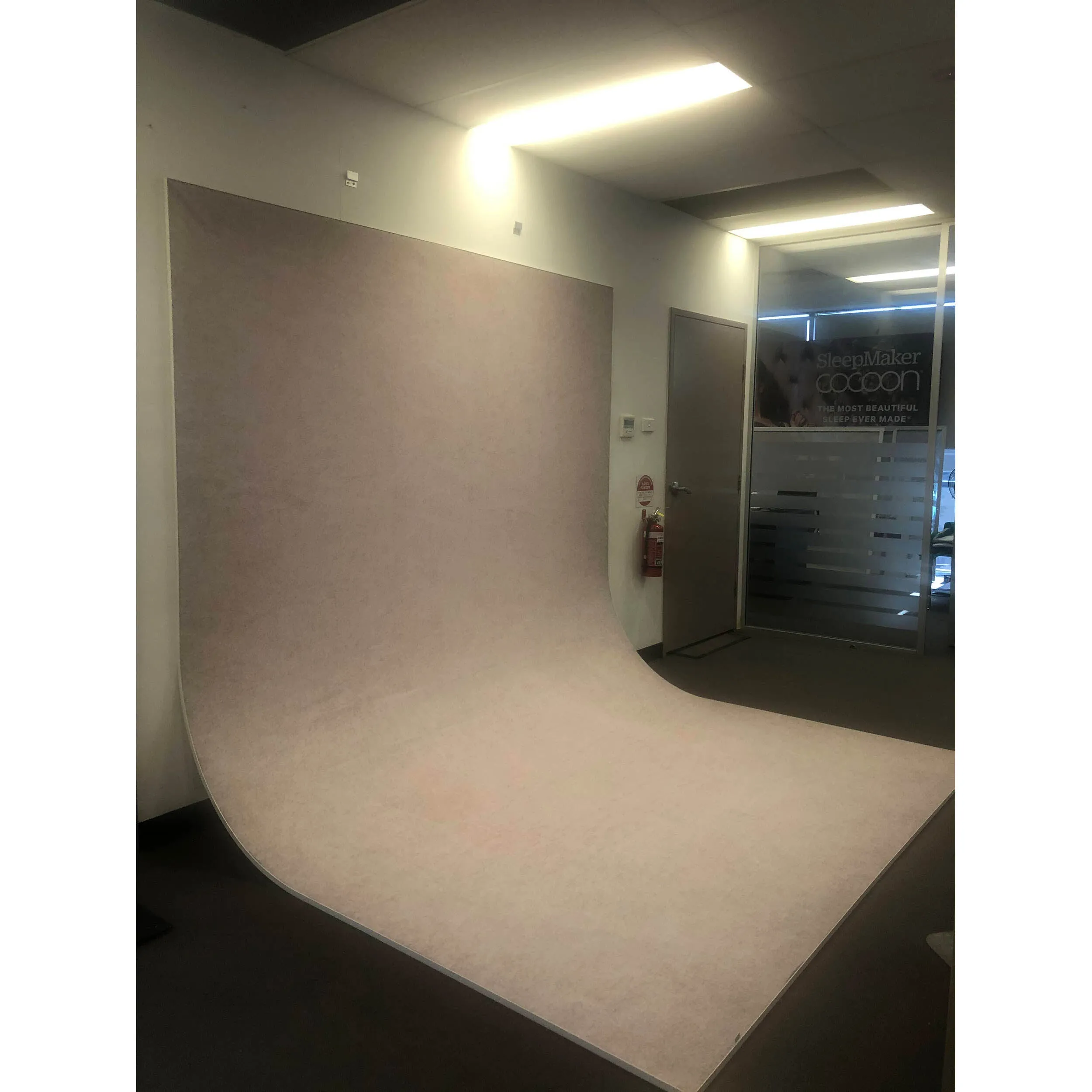 EasiFrame Curved Portable Cyclorama System V2 - Large Frame (3m x 2.5m)