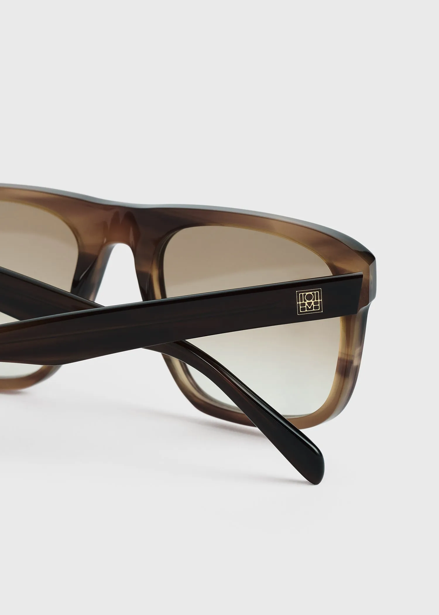 The Navigators sunglasses bark